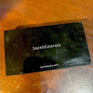 Bare minerals, invisible light powder